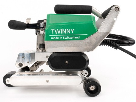 Сварочный автомат горячего воздуха TWINNY T5 сваривает полимерные мембраны толщиной от 0,3 до 2,5 мм